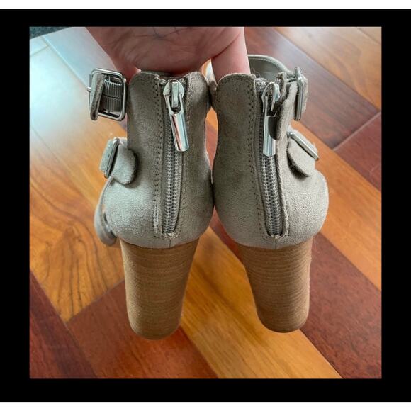 CARLOS SANTANA Women's Laura Strappy Heeled Sandals 8M Tan Suede Fabric - Picture 7 of 11